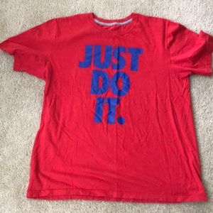 Men’s Nike Shirt